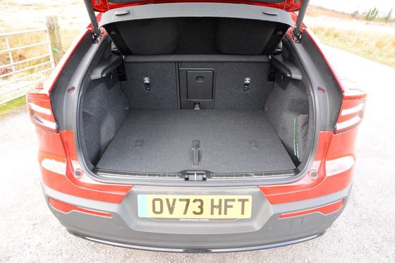 Allround EV Volvo EC40 Ultimate Twin Motor mit WLTP 326Miles 4,7sec Beschleunigung von 0-62mph 408 PS Motor