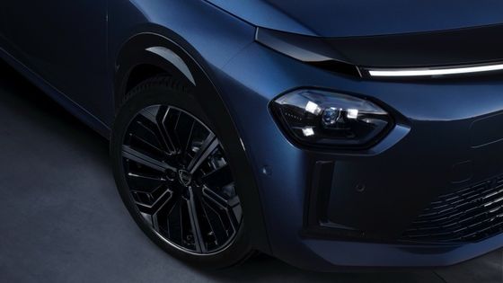 Das erste Elektroauto von Lancia Ypsilon mit Frontmotor für 154 PS und 260 Nm.