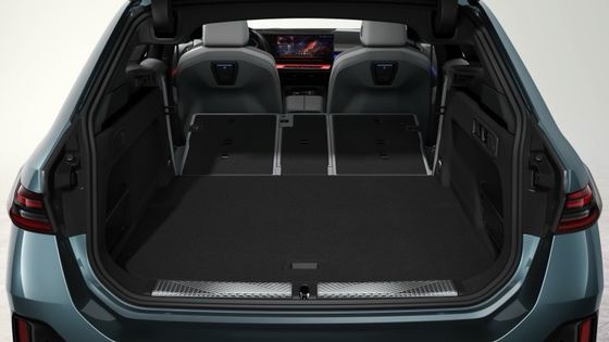 Neueste Elektroauto mit 84,4 kWh Batterie 329 Meilen Reichweite mit 335 PS/430 Nm bei BMW i5 Touring eDrive40 Einzelgeschwindigkeit RWD