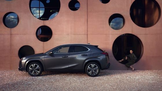 Lexus UX300e 2023 Review, All Electric EV 440km Reichweite WLTP 7.5s 0-100km/h Beschleunigung mit 150kw Leistung Rein Elektroauto