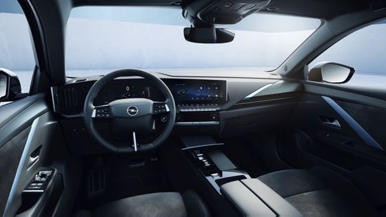 Komfortables Elektrofahrzeug bei Opel Astra Electric mit 54kwh Batterie 150kw Motorleistung bei 170km/h Höchstgeschwindigkeit