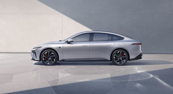 2024 leistungsstarker Dongfeng Eπ 007 200Pro EREV 200km CLTC 160kw Motorleistung 310N.m Drehmoment mit 7,2s 0-100km/h Beschleunigung