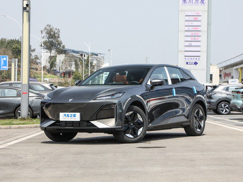 Neueste HUAWEI System DEEPAL S07 2024 EREV mit 121 km CLTC0.5h Schnelle Ladezeit 175kW Maximale Leistung 320N.m Drehmoment