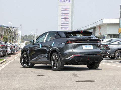 Neueste HUAWEI System DEEPAL S07 2024 EREV mit 121 km CLTC0.5h Schnelle Ladezeit 175kW Maximale Leistung 320N.m Drehmoment