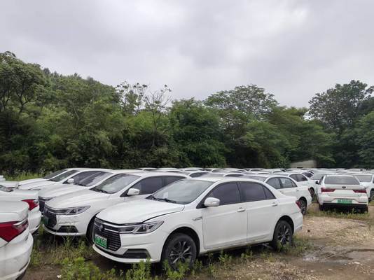 Gebrauchte Fahrzeuge mit neuem Energieverbrauch / BYD, Volkswagen, Great Wall, Geely, Li Auto, Xiaomi usw. 2-5 oder 6-10 Jahre alt mit Prüfberichten von Drittanbietern.