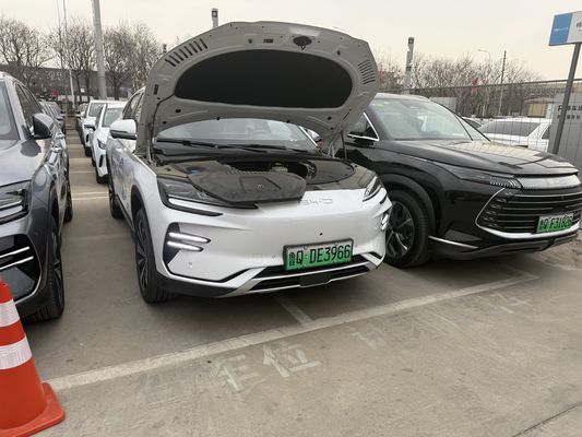 Gebrauchte Fahrzeuge mit neuem Energieverbrauch / BYD, Volkswagen, Great Wall, Geely, Li Auto, Xiaomi usw. 2-5 oder 6-10 Jahre alt mit Prüfberichten von Drittanbietern.