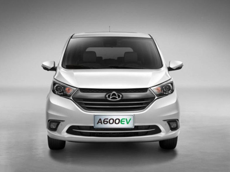 Auto-Lithium-Ionen-Batterie Changan Auchan A600EV reine des Elektroauto-MPV 6 Sitzer-EV