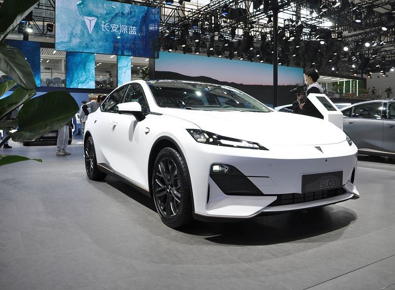 Selbsthochleistungs-Elektroautos Changan Sl03 fünf Sitze der Tür-fünf vierradangetrieben