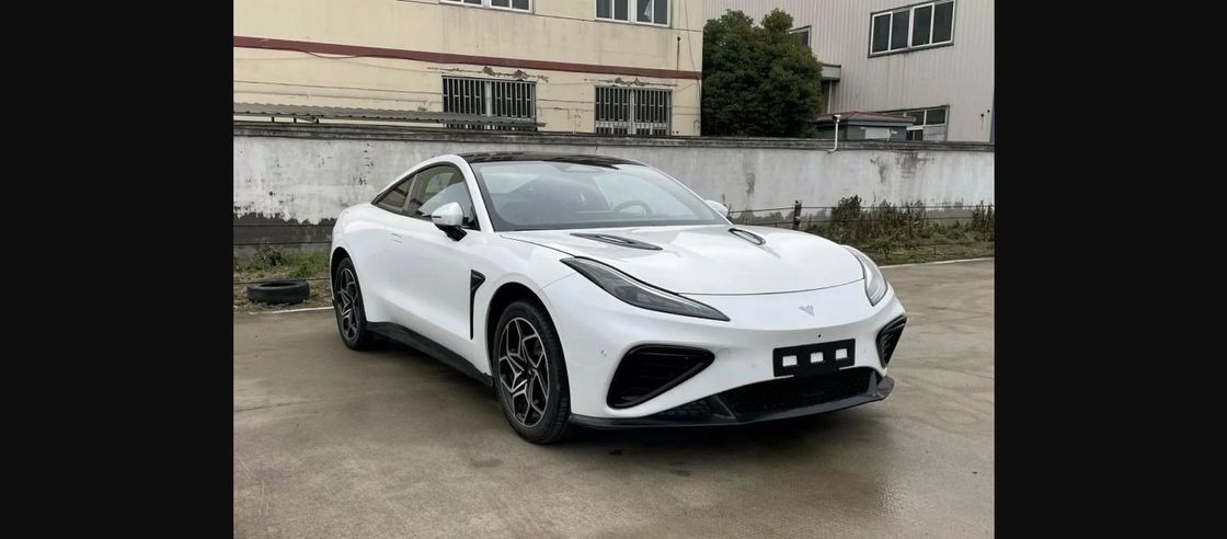 64.27kwh Batteriebetriebene Fahrzeuge @NEZHA GT 560km Reichweite Energieeinsparende 2 Türen 4 Sitz Hardtop Sportwagen