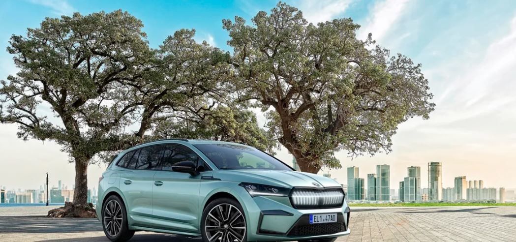 Komfortabel genug zu fahren&empfehlenswert schnell bei Skoda Enyaq iv80 82kWh Batterie Einzelmotor,Hinterradantrieb Elektroauto
