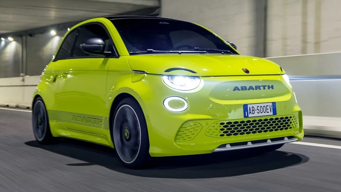 Süß und sportlich bei Abarth 500e Hot Hatchback Elektroauto so lustig wie Benzin 152P.S Motorleistung