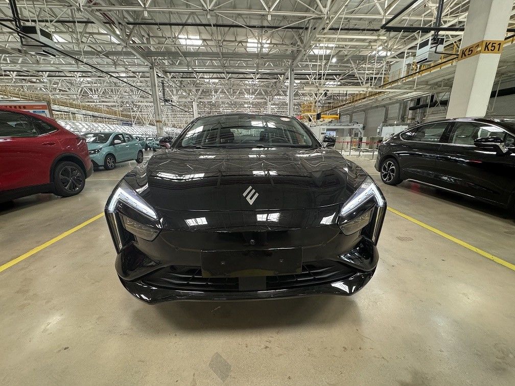 RHD 2024 JMEV Yi GSE Elektroautos mit einer Reichweite von 430 km und maximaler Leistung von 118 kW